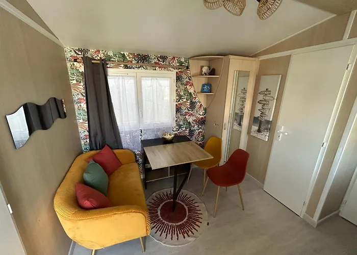 De Jardin, Piscine Chalé *