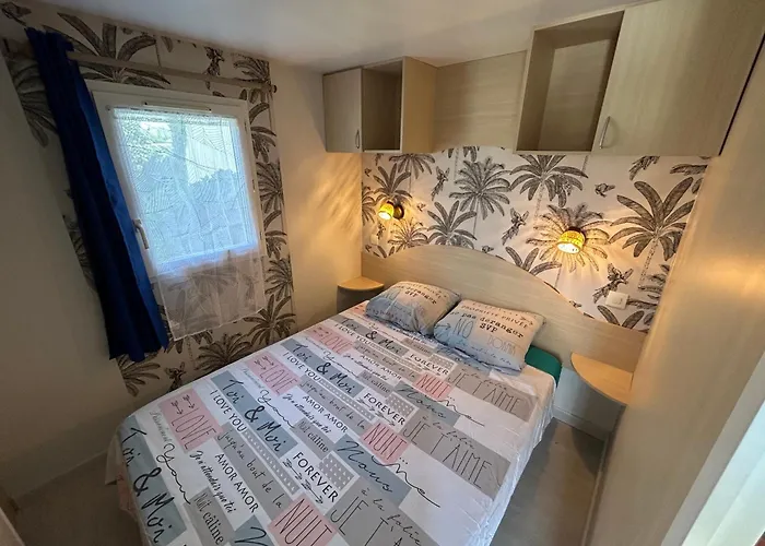 De Jardin, Piscine Chalé *